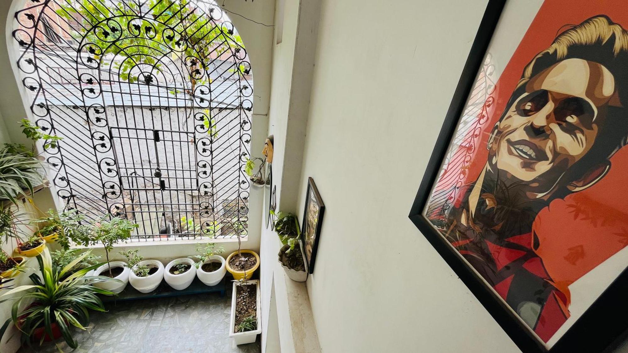 El Profesor Varanasi Exterior photo